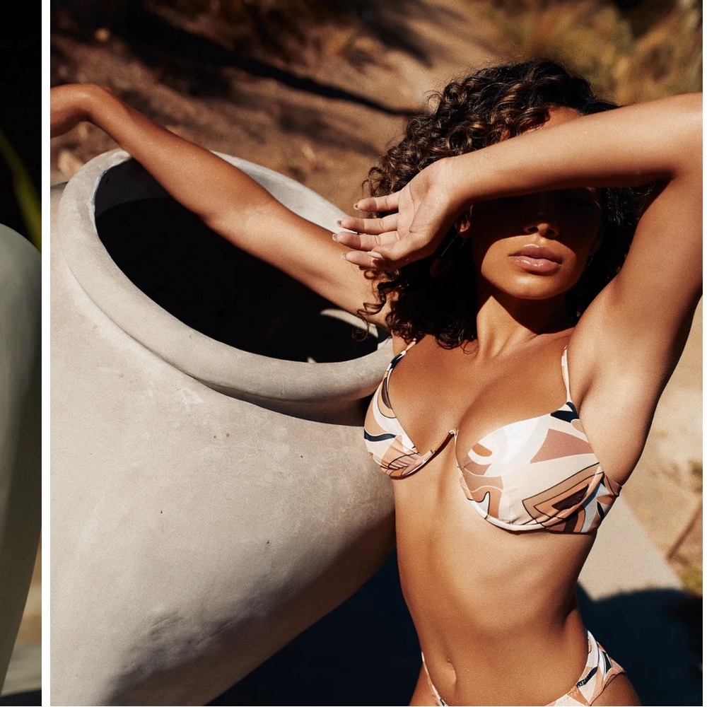 V underwire bra and ruched bottoms